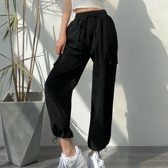 Black High-Waist Cargo parachute joggers with drawstring cuffs - Picture 2 of 9